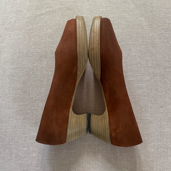 Ellen Tracy Shoes - Ellen Tracy vintage burnt orange shoes.